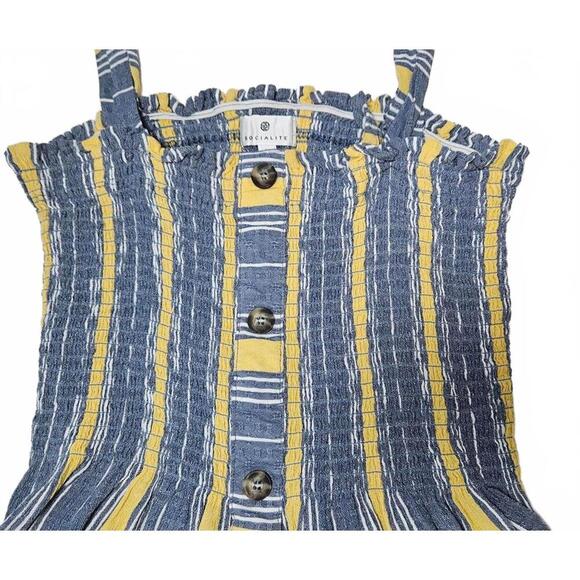 Socialite Boutique Women's Striped Button-Up Smocked Crop Tank Top Size Large - Picture 9 of 9